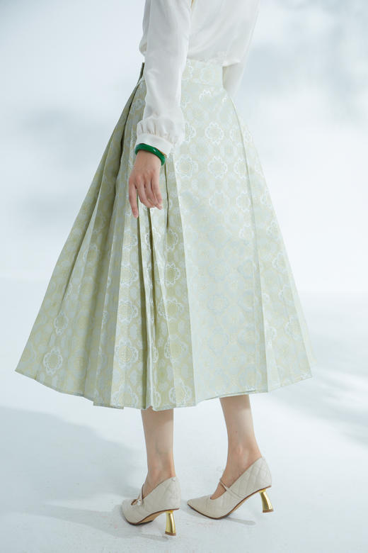 荷言GL 云舒 八达晕织金改良马面裙金绿色一片式围裹裙装 商品图3