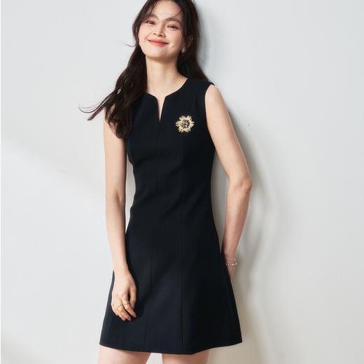25夏季新款简约质感通勤百搭显瘦V领职业无袖短连衣裙黑色！ 商品图4