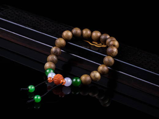 XY0210沉香+翡翠碧玉南红灯笼珠活动圈口手串 商品图7