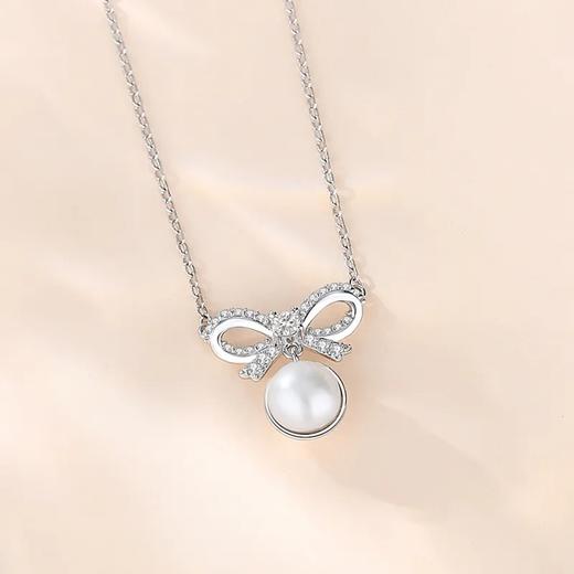 FANCI 范琦 蝴蝶结 在逃公主甜美 锁骨链 灵动蝴蝶结元素吊坠 气质千金款 温润光泽感 款 S925银项链 女款 商品图1
