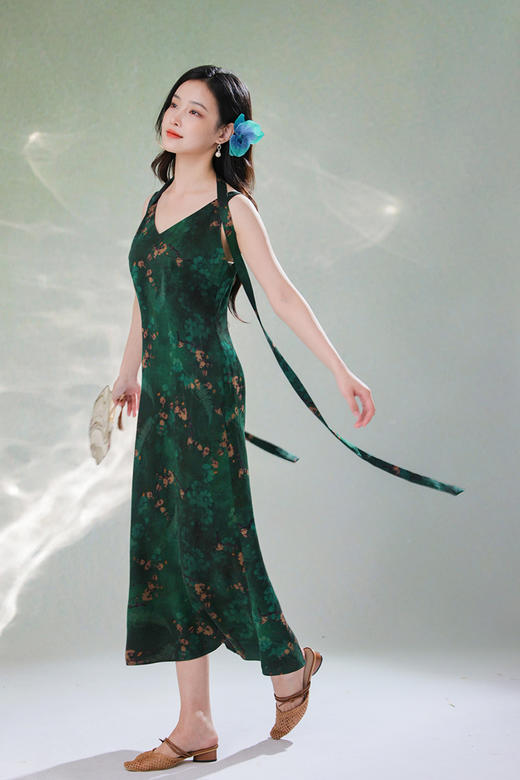 逸红颜明月优选#青墨梅韵香云纱「玉蝶」25姆米新中式禅意长裙，高级松弛美，穿着清凉如溪水~ 商品图1