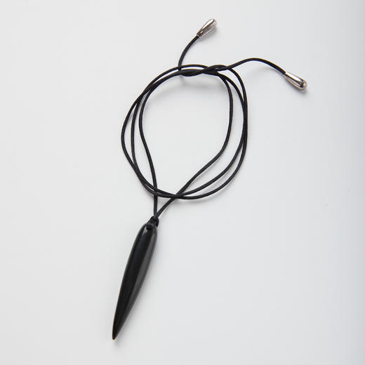 ROMI STUDIO 非金属棉绳项链 简约风黑色锥形吊坠项链 RWCRP32809 商品图3