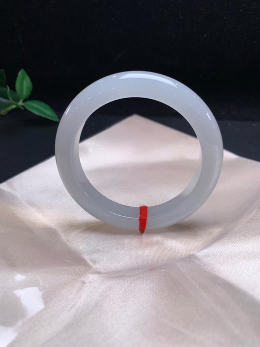 612901，55.5藕粉底正圈手镯，底妆非常细腻干净。润润的 清新秀气 商品图1