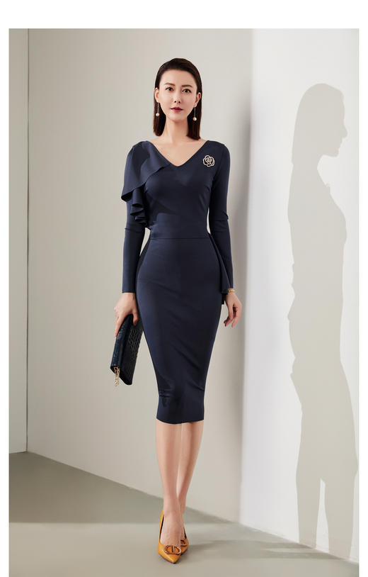J20184208A 颈袖添香高端气质职场工作装包臀裙收腰显瘦正装连衣裙 立体显瘦 围裹V领 商品图1