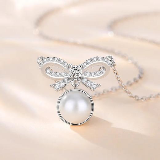 FANCI 范琦 蝴蝶结 在逃公主甜美 锁骨链 灵动蝴蝶结元素吊坠 气质千金款 温润光泽感 款 S925银项链 女款 商品图0