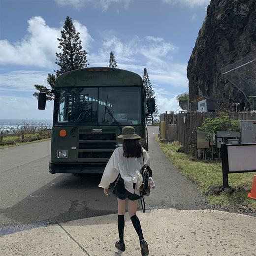 金蘑菇菇 23°C微风 / 防晒衬衫女设计感小众慵懒宽松长袖衬衣 商品图0