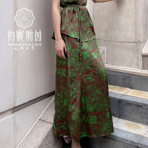 SZ2B50_庭芜绿_半裙_春夏_高腰提花长款大摆_高级女装_BERNIEELEN 伯妮斯茵 商品图1