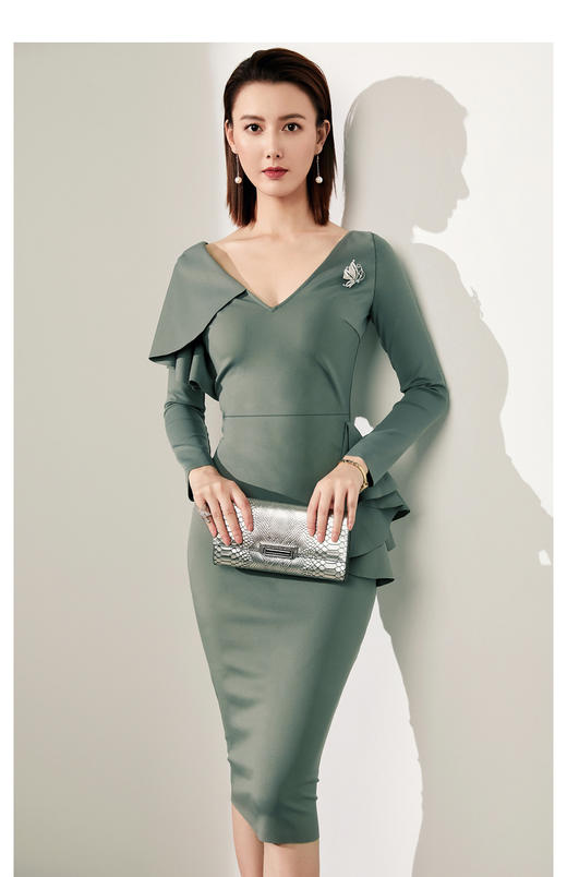 J20184208A 颈袖添香高端气质职场工作装包臀裙收腰显瘦正装连衣裙 立体显瘦 围裹V领 商品图0