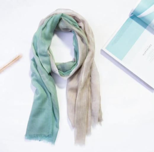 杞冠臻选 | 洋湖风景超薄围巾 50%牦牛绒50%羊毛 70*190CM 商品图1