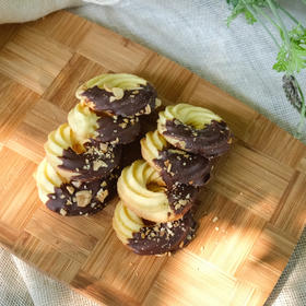 杏仁巧克力饼干 Chocolate Dipped Almond Cookie