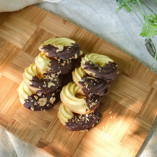 杏仁巧克力饼干 Chocolate Dipped Almond Cookie 商品图0