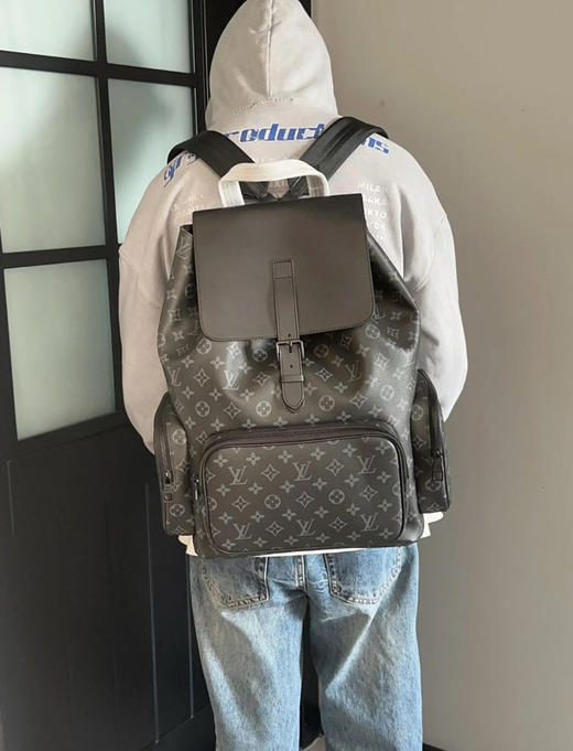 LV 黑老花 拼皮 Trio 黑武士 双肩包 商品图3