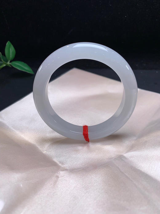 612901，55.5藕粉底正圈手镯，底妆非常细腻干净。润润的 清新秀气 商品图0