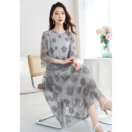 QS-82599670【100%真丝】夏季大码宽松中大淑妈妈装桑蚕丝顺纡绣花连衣裙9670 商品图2