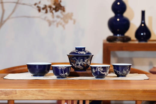 宝石蓝釉金银彩松竹梅套组，一盖碗三杯。 商品图1