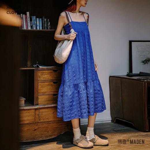 马登解构感褶皱泡泡纱吊带连衣裙克莱因蓝冷淡系大摆A字裙子夏女 商品图0