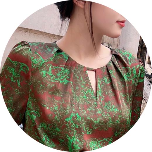 SZ2T50_庭芜绿_T恤_夏季_圆领钥匙孔短袖腰带收腰不规则下摆_高级女装_BERNIEELEN 伯妮斯茵 商品图3