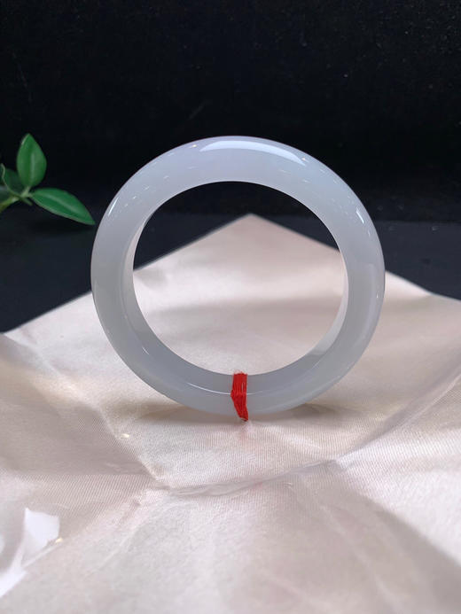 612901，55.5藕粉底正圈手镯，底妆非常细腻干净。润润的 清新秀气 商品图2