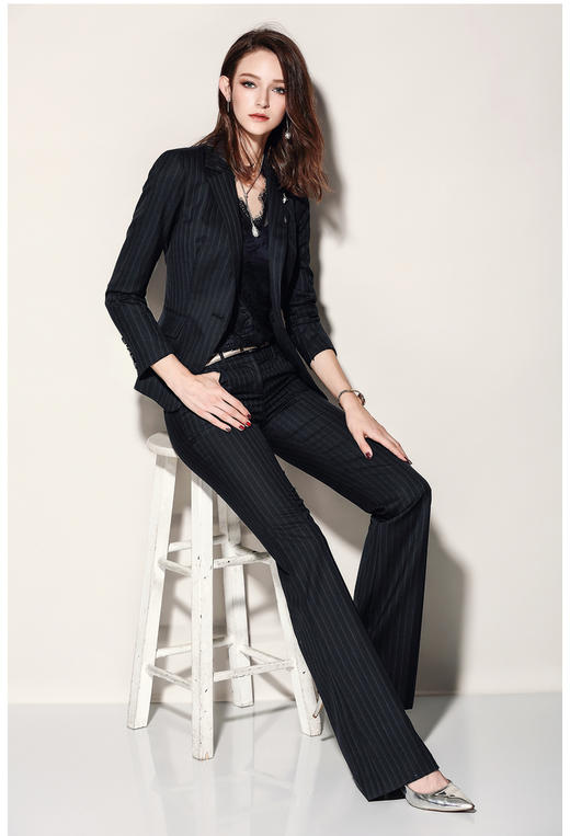 J81A1844B颈袖添香春秋新款时尚气质正装修身藏青条纹职业装女装套装J81A1844B 商品图2