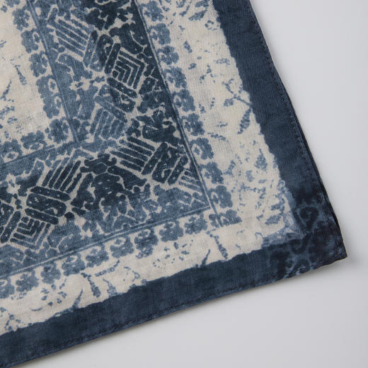 ROMI STUDIO民族度假风100%苎麻蓝染工艺印花方形丝巾 RWCLPJ2759【发货时效25天】 商品图2