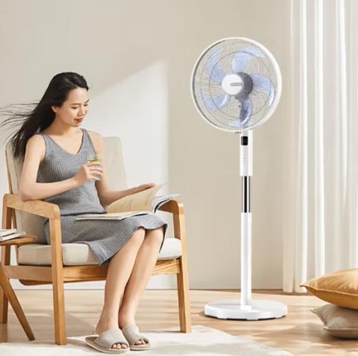 艾美特电风扇(510603)节能省电大风力空气循环摇头立式风扇轻音定时大风量落地扇 16吋遥控款FS40-R60 商品图3