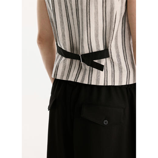 棉仓3621099001-【南法假日】竖条肌理雨露麻休闲西装马甲 商品图1