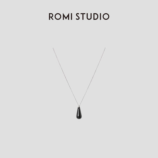 ROMI STUDIO 铜合金项链 简约黑色水滴形吊坠银链项链 RWCRP33149 商品图0