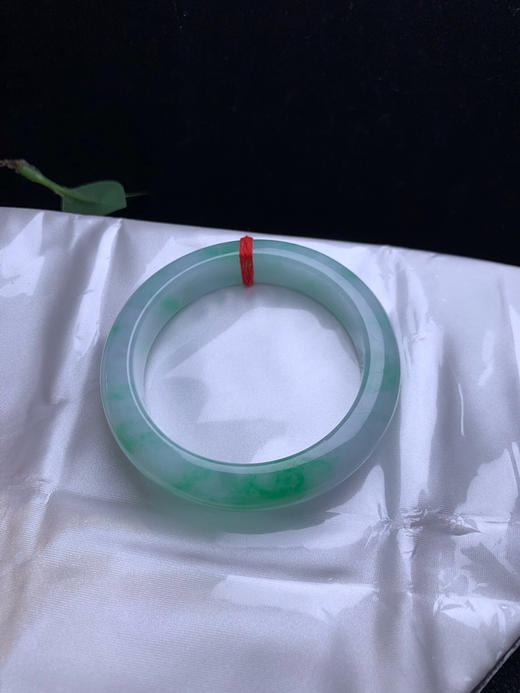 612897，55飘绿手镯，清新白底飘绿花，干净清新 商品图4