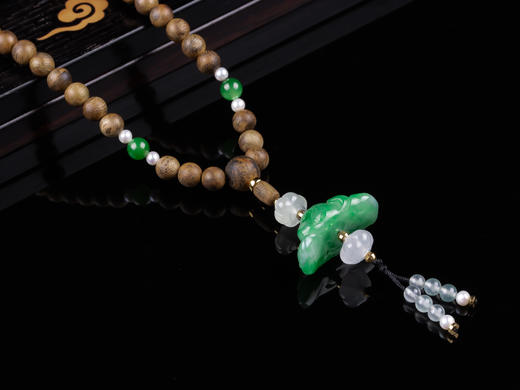 XY0298沉香+翡翠莲蓬挂件 商品图7