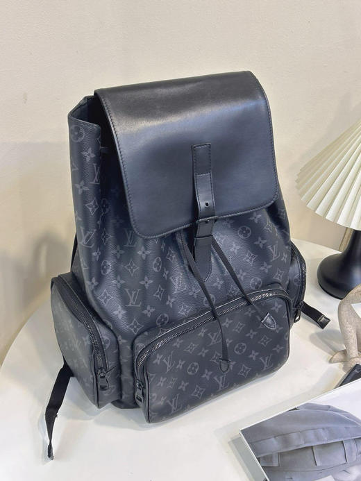 LV 黑老花 拼皮 Trio 黑武士 双肩包 商品图0