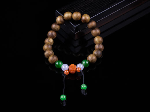 XY0210沉香+翡翠碧玉南红灯笼珠活动圈口手串 商品图0