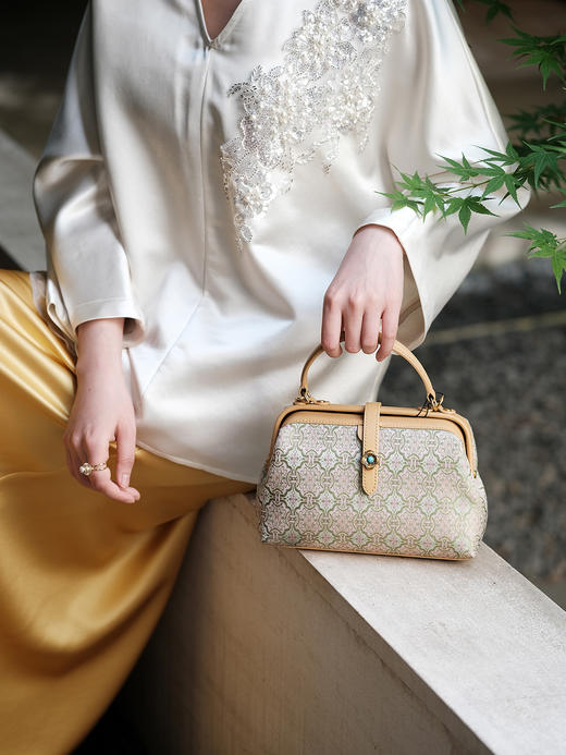 盛唐婧 |千寻手提包[特价品] 商品图4