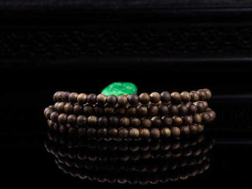 XY0293沉香+满色翡翠复古祥纹挂件 商品图8