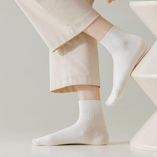 【女士纯色抽条短袜】女纯色抽条短袜棉质休闲运动袜子防臭抑菌吸汗短筒袜 商品图1