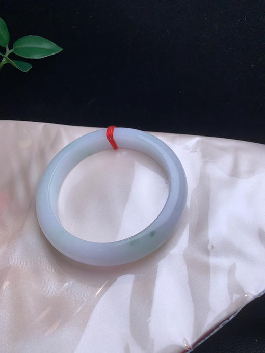 612914，61.7 淡紫飘绿手镯，整体带淡紫飘一些清新浅绿色  干净秀气 商品图4