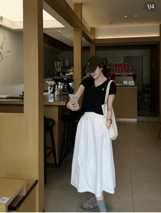 全场5折！RL Polo劳伦拉夫 V领基础款T恤 黑灰白超好看 商品图3