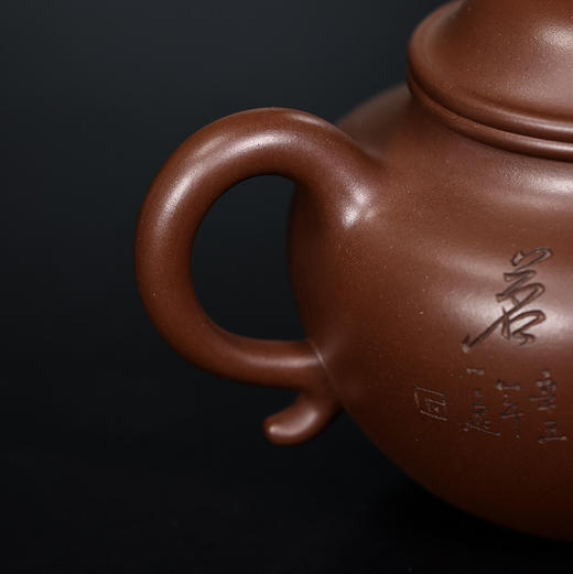 【青山特惠】宜兴原矿全手工紫泥莲子紫砂壶.360cc.【国工】方勤平. 商品图3