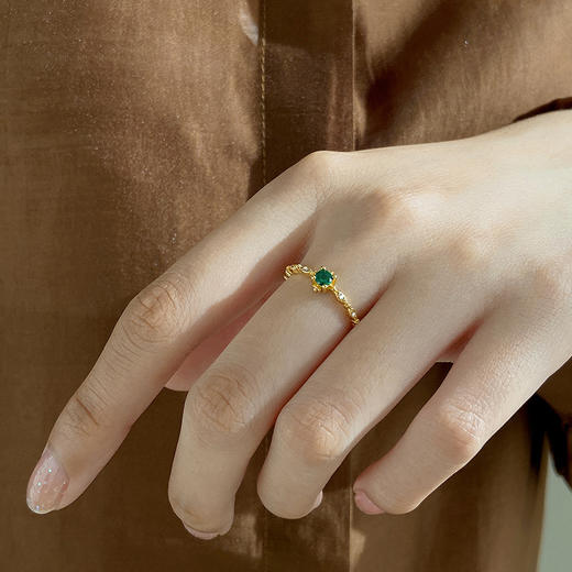 CROCUS祖母绿色水钻戒指 商品图4