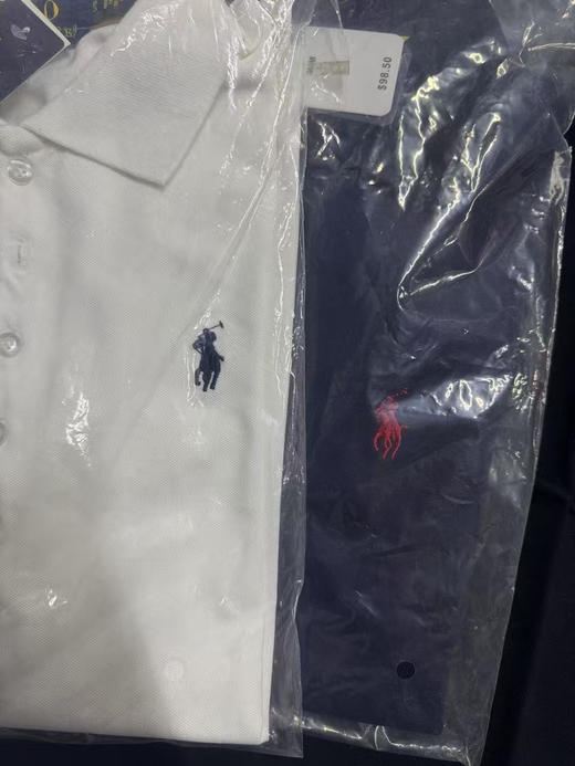 原单正品2025夏季新款拉夫劳伦短袖T恤衫女五粒扣POLO衫翻领小马标修身
黑色，白色，藏青三个色
尺码S M L
原价98.5美金 商品图13