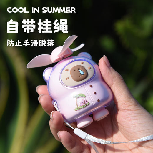 【夏上新！新宠降温神器🔥】萌豚手持小风扇🐽，挂脖便携不怕掉！柔软风叶不伤手，清爽凉风吹走燥热🌬️，颜值超高还超静音🎀！手持挂脖小风扇 户外出游便携式大风力电扇 商品图2