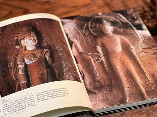 《法相之美》，作者：黄文昆，，摄影 陈志安，精装 / 181页 / 8k菊，艺术图书1993年4月初版。售价89.9元。 商品图6