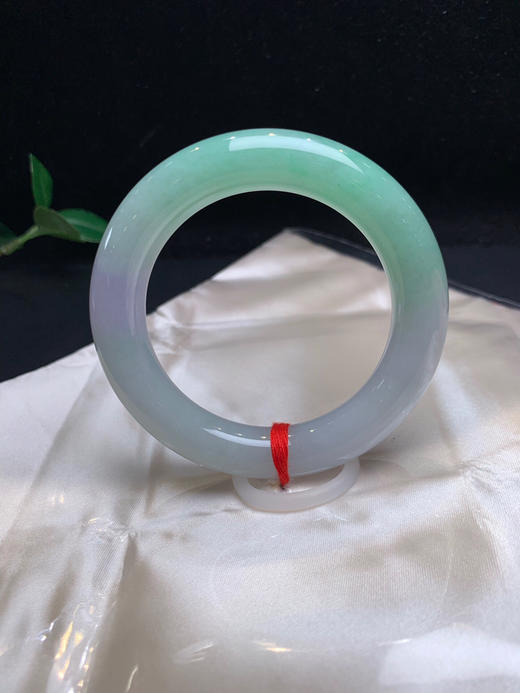 612910，54春彩胖圆条，清新干净有特色，一大截甜绿底，局部带紫 商品图2