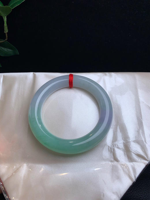 612910，54春彩胖圆条，清新干净有特色，一大截甜绿底，局部带紫 商品图3