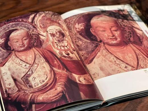 《法相之美》，作者：黄文昆，，摄影 陈志安，精装 / 181页 / 8k菊，艺术图书1993年4月初版。售价89.9元。 商品图13