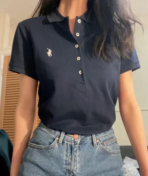原单正品2025夏季新款拉夫劳伦短袖T恤衫女五粒扣POLO衫翻领小马标修身
黑色，白色，藏青三个色
尺码S M L
原价98.5美金 商品图12