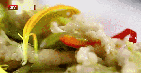 生姜养生菜—酸黄瓜姜爆肉