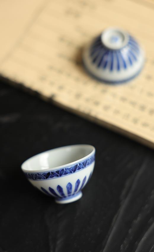 【怀宣临古】青花明永宣菊瓣鸡心杯满容约25cc 商品图0