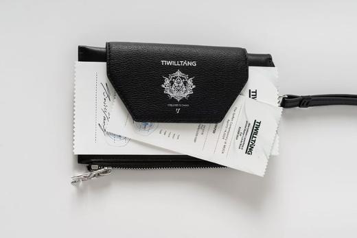启世录TIWILLTANG“先验宗预”头层牛皮磁吸烫银登机函提挂夹先锋黑护照包 商品图2