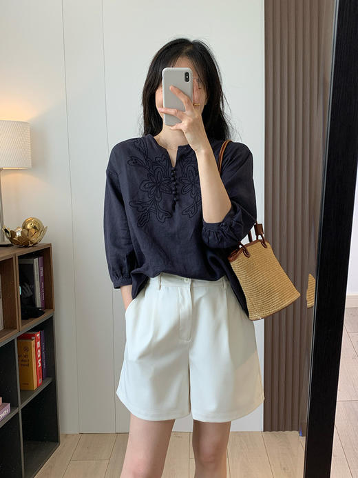 简约随性！亚麻V领精致刺绣花朵显瘦透气清爽慵懒舒适衬衫！ 商品图5