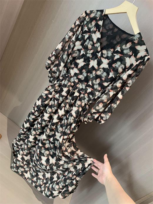 法式优雅蝴蝶印花V领乔其纱雪纺裙长款收腰显瘦连衣裙 商品图4